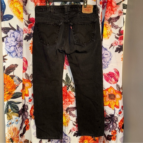 Levi's 501 Button-Fly Men’s Denim Jeans - Picture 2 of 6